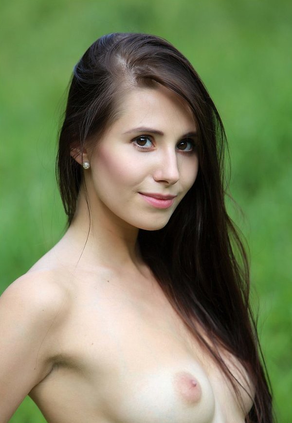 Динуля, 18 лет, 5 размер груди